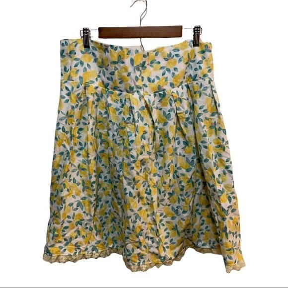 Vintage retro hand made lemon skirt w lace at hem! Measures a womens small. - Picture 1 of 4